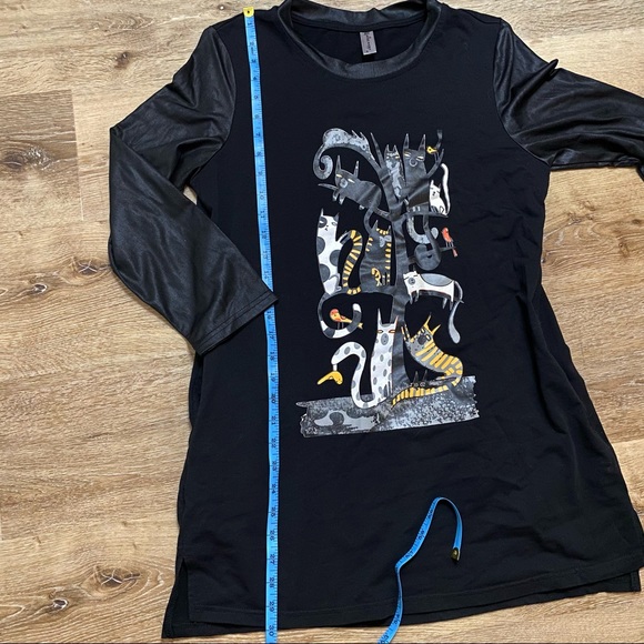 Miss Nikky Cat Artwork Tunic, Long Shirt, Mini Dress. Faux Leather 3/4 Sleeves - Picture 12 of 16
